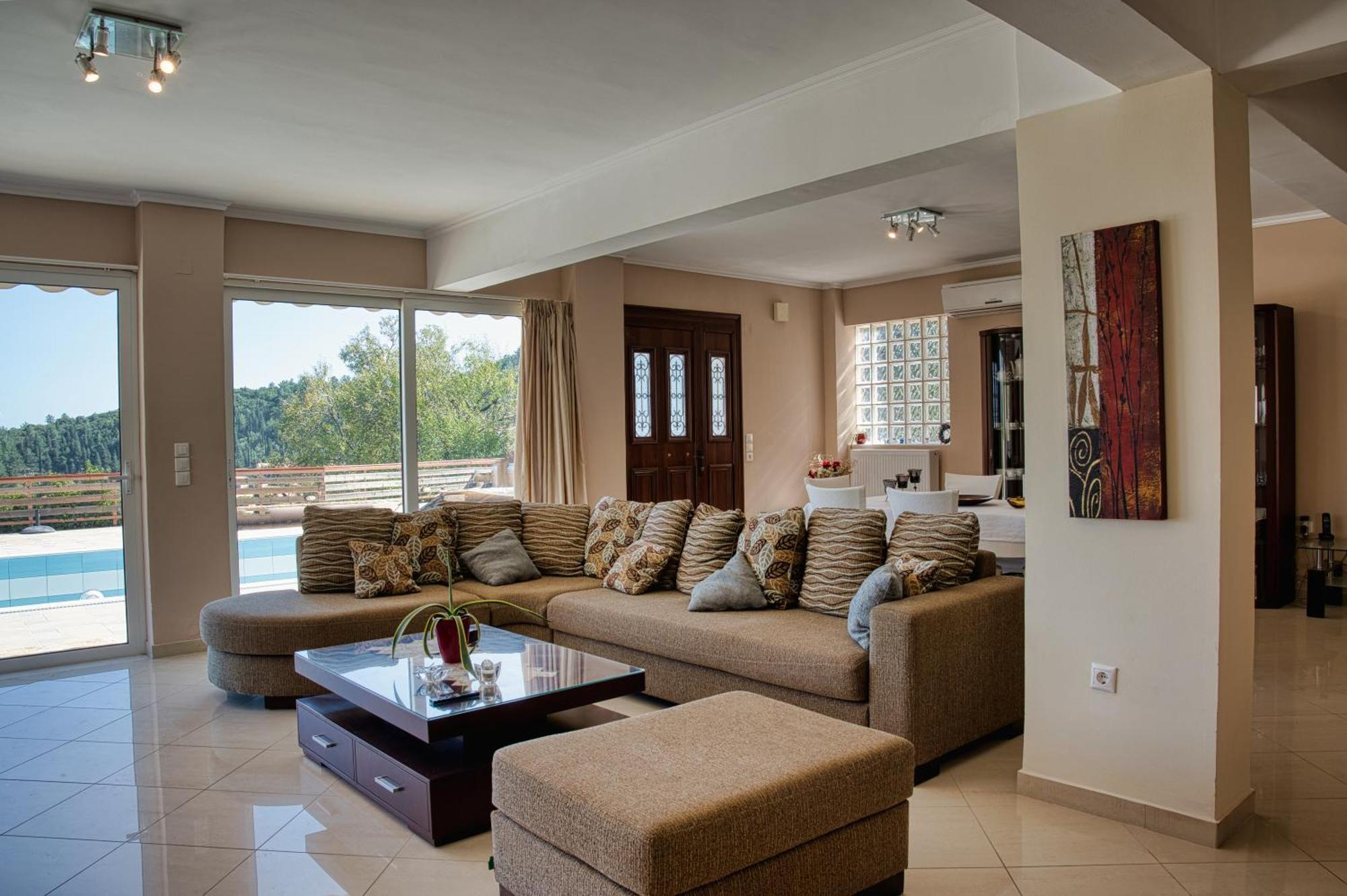 Petronas Villa Karia  Экстерьер фото